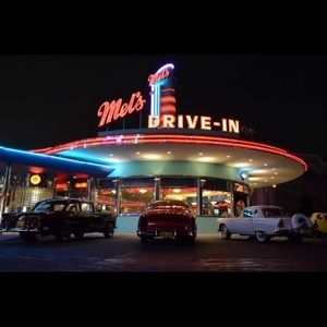 Meet your Posher, Mika